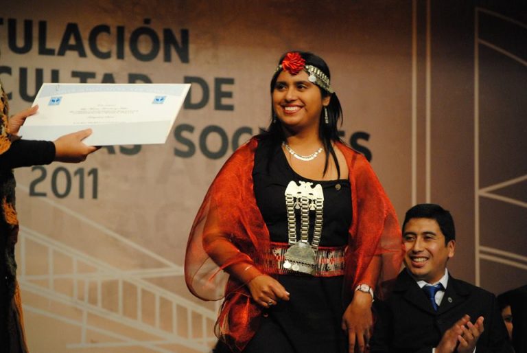 Luz Marina Huenchucoy: “El resurgimiento del mapudungun es una responsabilidad de los jóvenes”