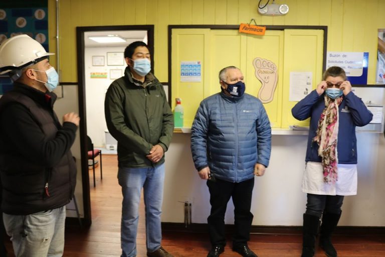 Alcalde Salas junto a representantes del departamento de salud visitó posta Bochoco Alcalde Salas junto a representantes del departamento de salud visitó posta Bochoco
