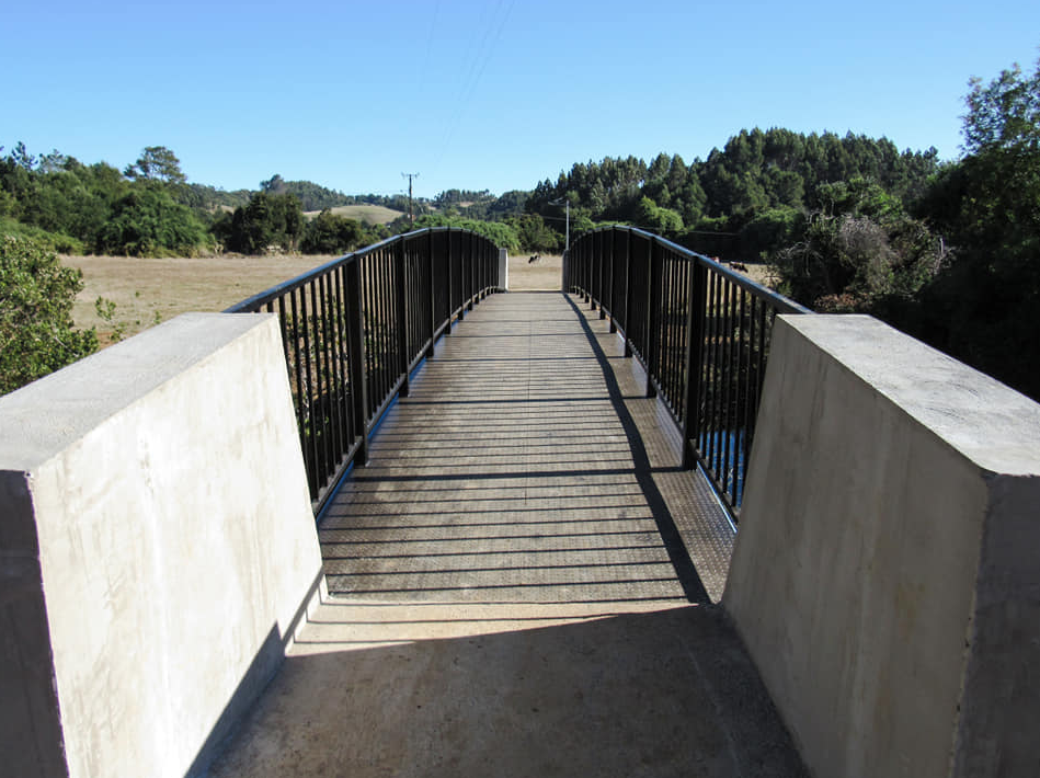 Finalizan Las Obras De Nueva Pasarela Peatonal Financiada Por Subdere En Carahue Diario El Informador