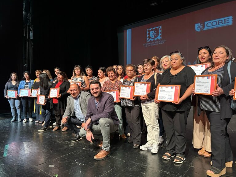 Gobernador Rivas hizo entrega de certificado a 656 emprendedoras beneficiarias del Fondo Concursable Impacta Mujer Araucanía